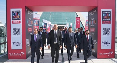 Bakan Ersoy başkentte startı verdi, Ankara kültür yolu festivali başladı