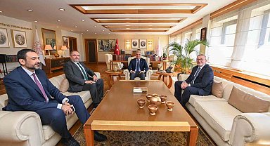 Bakan Ersoy, MSÜ Rektörü Afyoncu ile bir araya geldi