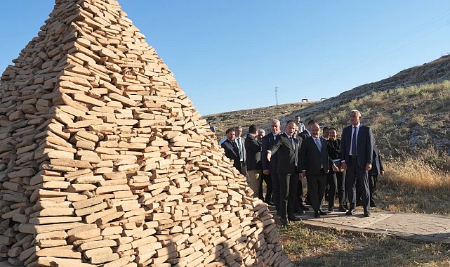 Bakan Ersoy, Perre Antik Kenti'nde yürütülen çalışmaları yerinde inceledi