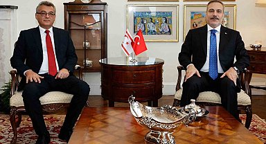 Bakan Fidan, KKTC Cumhurbaşkanı Erhürman ve Dışişleri Bakanı Ertuğruloğlu ile bir araya geldi