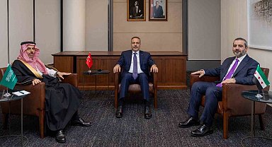 Bakan Fidan, Suriyeli ve Suudi mevkidaşıyla üçlü toplantıya ev sahipliği yaptı