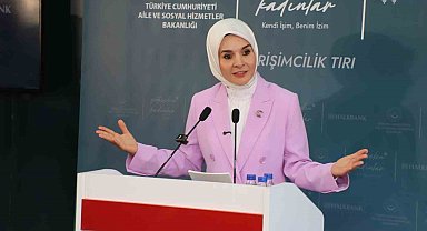 Bakan Göktaş, Hakkari'de kadınlarla buluştu