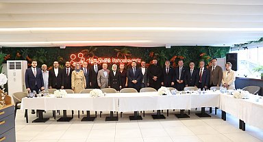 Bakan Göktaş'tan muhtarlara: "İhtiyaç sahibi vatandaşları vakıflara, kaymakamlığa yönlendirin"