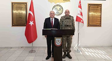 Bakan Güler, Kars'ta 14'üncü Mekanize Piyade Tugay Komutanlığını ziyaret etti