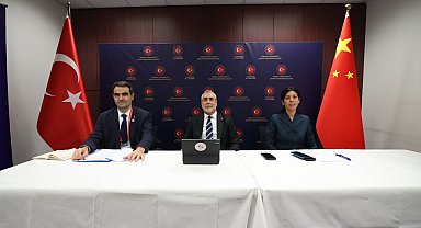 Bakan Işıkhan: "Yapay zekayı insan kapasitesini destekleyen bir araç olarak gördüğümüz müddetçe doğru adımlar atabiliriz"