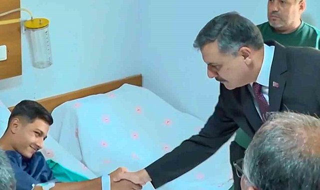 Bakan Tekin ve Bakan Çiftçi yaralı öğrencileri ziyaret etti