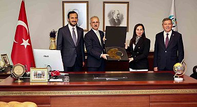 Bakan Uraloğlu Beykoz Ulaşım Zirvesinde konuştu: "Bugün biraz daha ete kemiğe bürünmüş halini konuştuk"