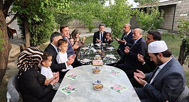 Bakan Yumaklı, şehit Jandarma Er Yakup Koç'un ailesini ziyaret etti