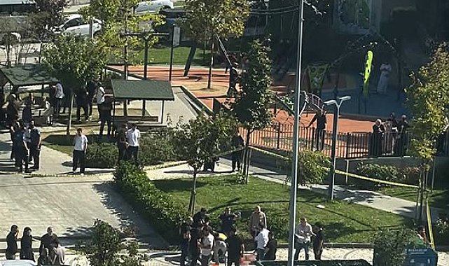 Başakşehir'de iki kişi sokak ortasında silahlı saldırıya uğradı. Olay yerine çok sayıda polis ekibi ve sağlık ekipleri sevk edildi. Yaralılar sağlık ekiplerinin ilk müdahalesinin ardından hastaneye kaldırıldı.