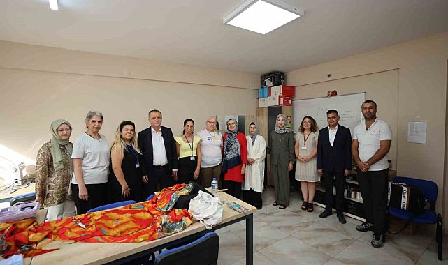 Başkan Balaban'dan kadın dayanışma ve eğitim merkezlerine ziyaret