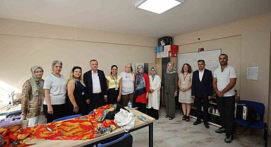 Başkan Balaban'dan kadın dayanışma ve eğitim merkezlerine ziyaret