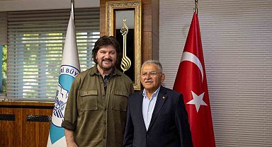 Başkan Büyükkılıç, Ahmet Şafak'ı ağırladı, konser coşkusuna ortak oldu