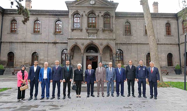 Başkan Büyükkılıç, Kent Konseyi'nin yeni yönetimini ağırladı