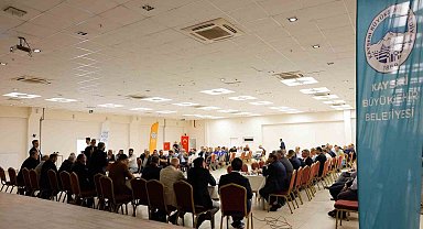 Başkan Büyükkılıç, Tomarza'da muhtarlarla istişare etti