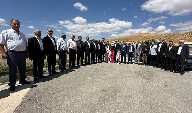 Başkan Şemsi Bayraktar Yüksekova'da çiftçilerle buluştu