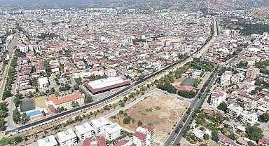 Başkan Tetik yeni asfaltı direksiyon başında test etti