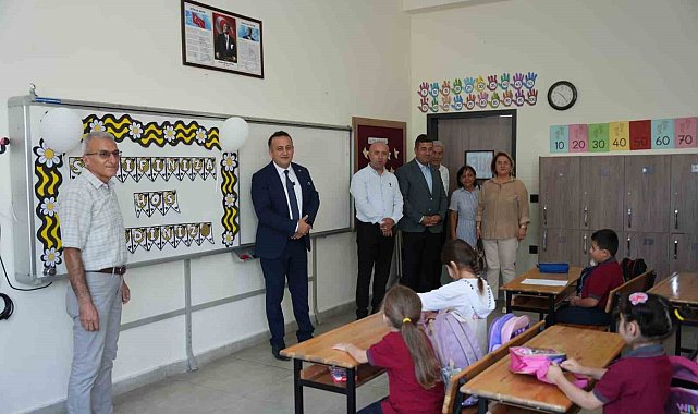 Başkan Ural: "Çocukların okul sevinci bize enerji verdi"