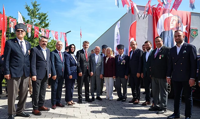 Başkan Vekili Biba, kahramanları anma törenine katıldı