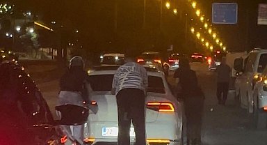 Batman'da gençlerin tehlikeli paten yolculuğu