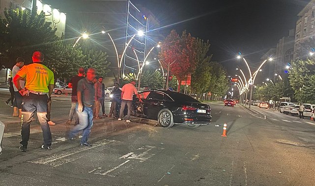 Batman'da iki otomobil çarpıştı: 2 yaralı