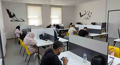 Battalgazi Belediyesi'nden sınava hazırlanan öğrencilere kütüphane desteği