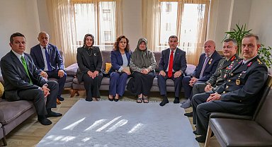 Bayburt'ta Kıbrıs gazileri evlerinde ziyaret edildi