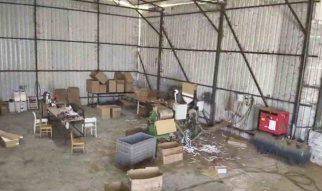 Besihane görünümlü kaçak sigara fabrikasına baskın: 610 bin makaron ele geçirildi