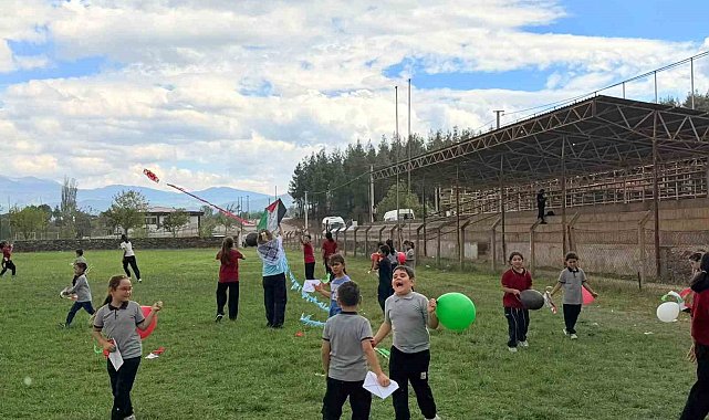 Beyağaçlı öğrencilerden Gazze'deki çocuklara uçurtmalı mesaj