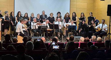Beyaz önlüklerin bu kez reçetesi müzik oldu