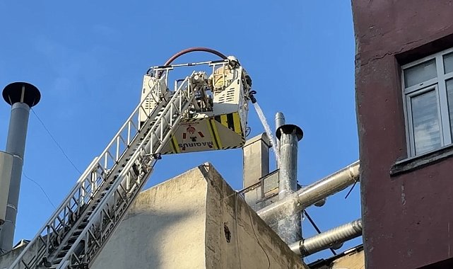 Beyoğlu'nda 6 katlı restoranda yangın