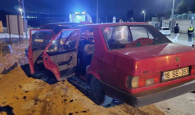 Bilecik'te meydana gelen trafik kazasında 3 kişi yaralandı