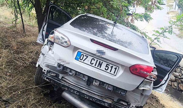 Bilecik'te otomobil şarampole uçtu: 4 kişi yaralandı