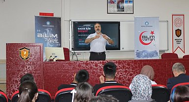 Bilim Kafe'de öğrencilere Gazze'deki eğitim mücadelesi anlatıldı