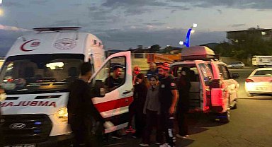 Bingöl'de iki otomobil çarpıştı: 4 yaralı