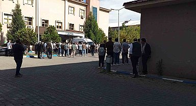 Bingöl'de kafası asansöre sıkışan öğrenci yaralandı