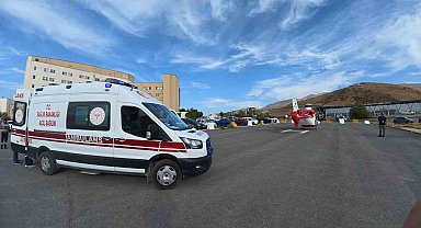 Bir günlük bebek, helikopter ambulansla Van'a sevk edildi