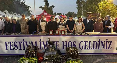 Birecik'te Kelaynak, Patlıcan ve Fıstık Festivali coşkusu