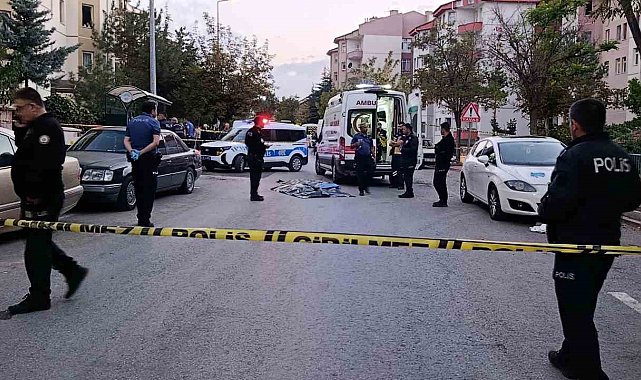 Bisikletiyle halk otobüsünün altında kalan çocuk hayatını kaybetti