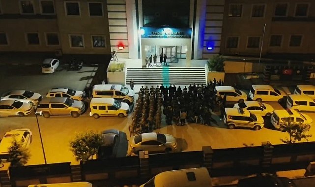 Bitlis merkezli 4 ilde yasa dışı bahis operasyonu: 9 şüpheli tutuklandı