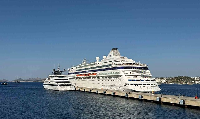 Bodrum Limanı'nda kruvaziyer hareketi