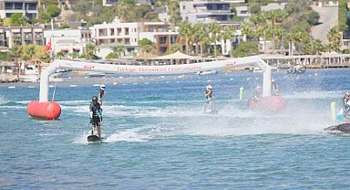 Bodrum'da deniz üzerinde hız ve adrenalin yarışı