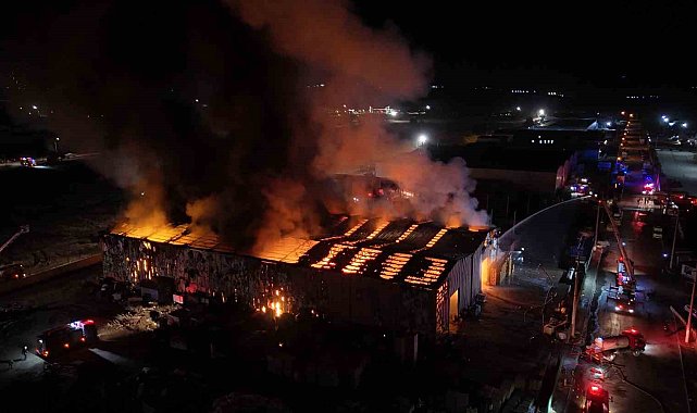 Bolu'daki fabrika yangınında yaklaşık 4 saat geride kaldı: 1 yaralı