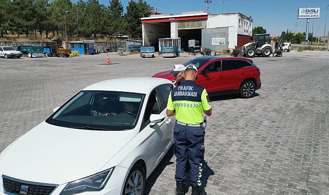 Bolvadin'de yollar trafik jandarması ile güvende