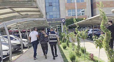 Boşanma aşamasındaki karısını öldüren şahıs çelik yelekle adliyeye sevk edildi