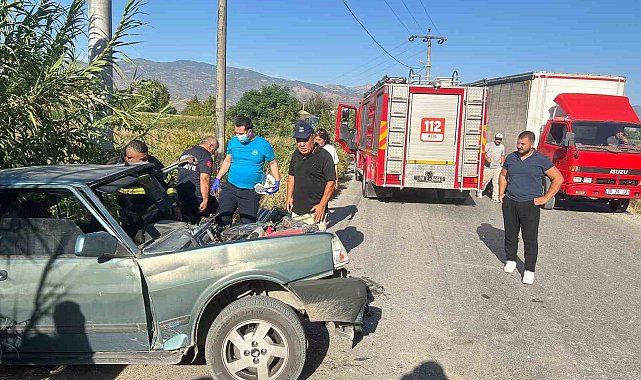 Bozdoğan'da otomobil, kamyonla çarpıştı: 1 yaralı