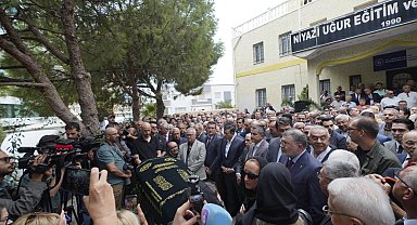 Burhan Özfatura son yolculuğuna uğurlandı