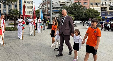 Burhaniye'de İlköğretim Haftası törenlerle kutlandı