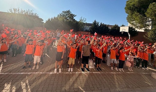 Burhaniye'de yeni eğitim yılı başladı