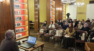 Bursa Yıldırım'da düşünce ve sanatın yeni adresi Alev Alatlı oldu