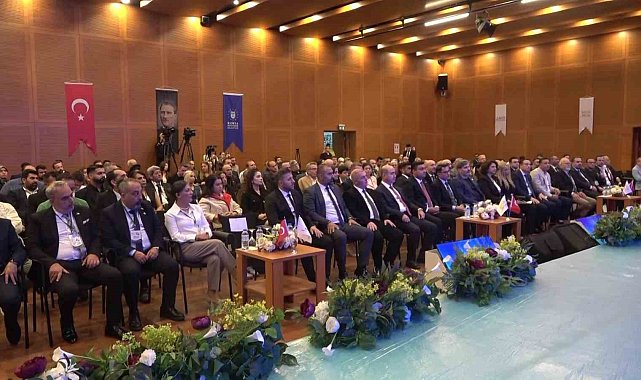 Bursa'da enerji verimliliği ve sıfır atık vurgusu: "Enerjimizi doğru yönetirsek ekonomimize katkı sağlarız"